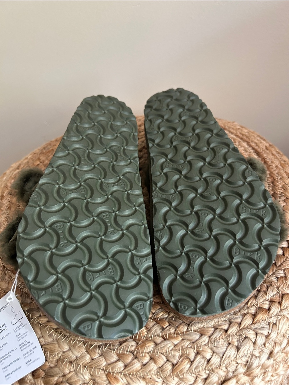 Birkenstock Arizona Shearling Sandal Thyme - Picture 6 of 8